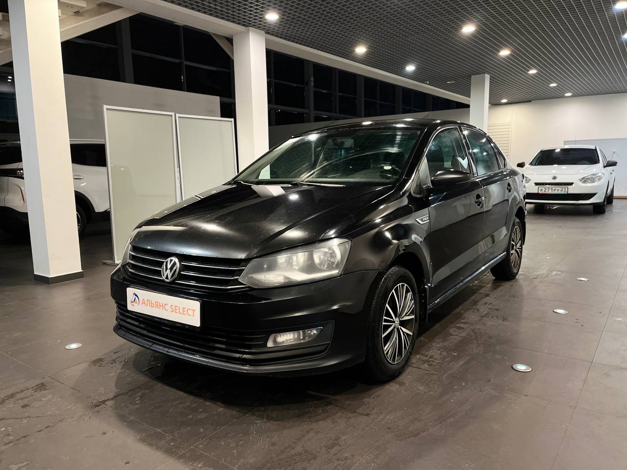 VOLKSWAGEN POLO