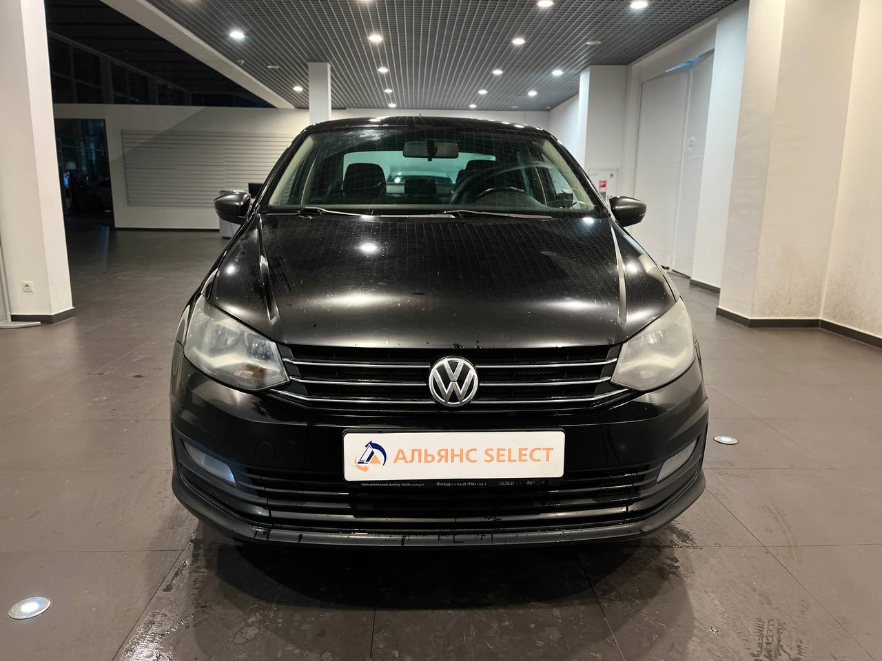 VOLKSWAGEN POLO