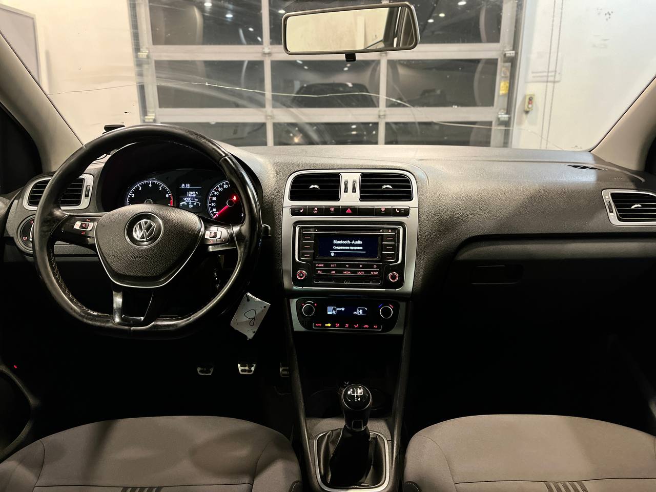 VOLKSWAGEN POLO