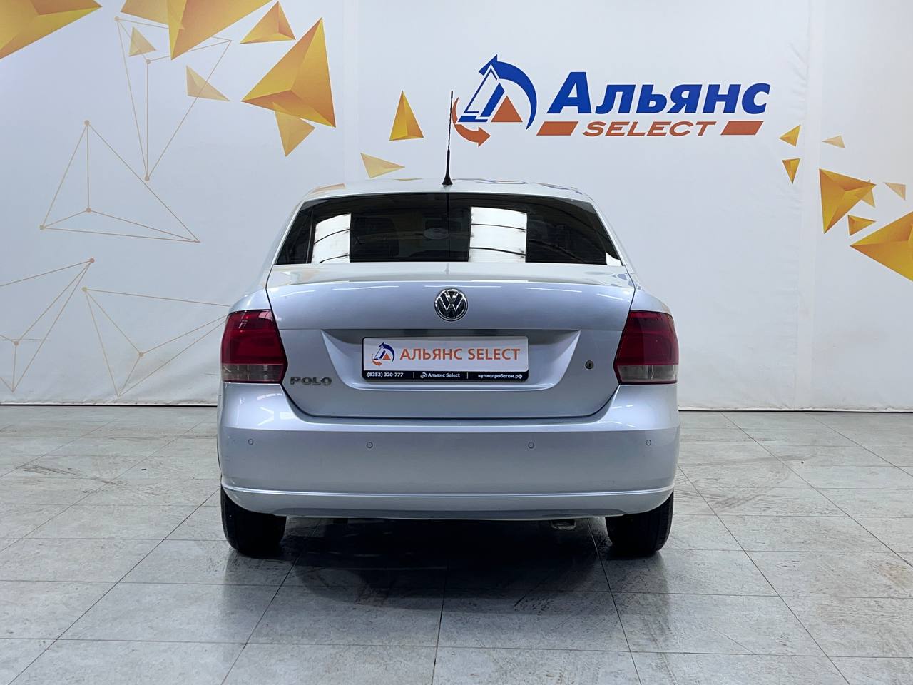 VOLKSWAGEN POLO