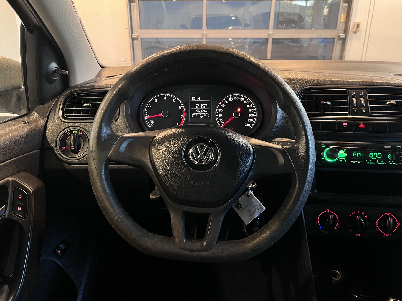 VOLKSWAGEN POLO