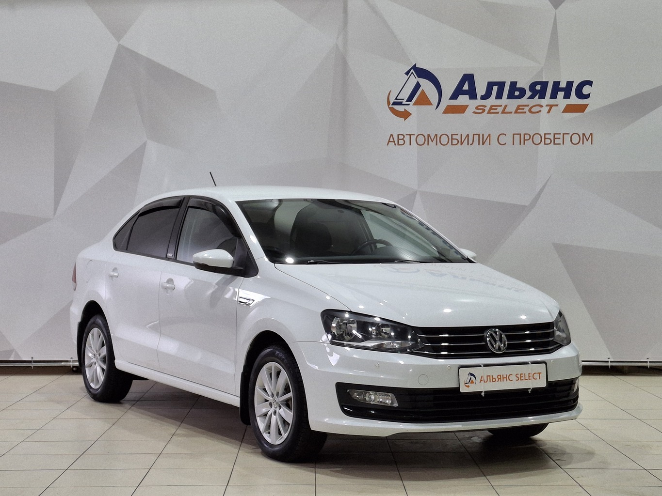 VOLKSWAGEN POLO