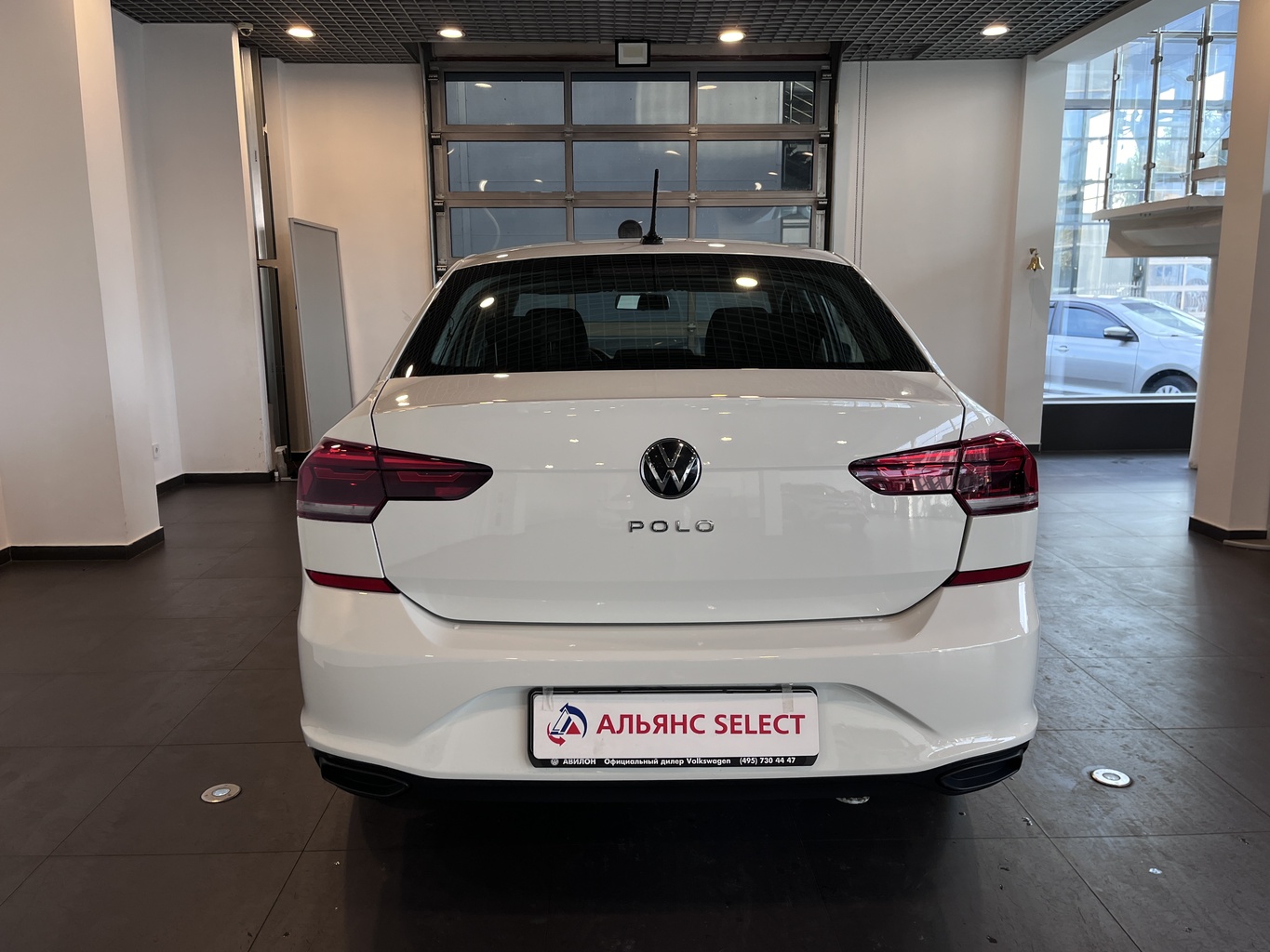 VOLKSWAGEN POLO