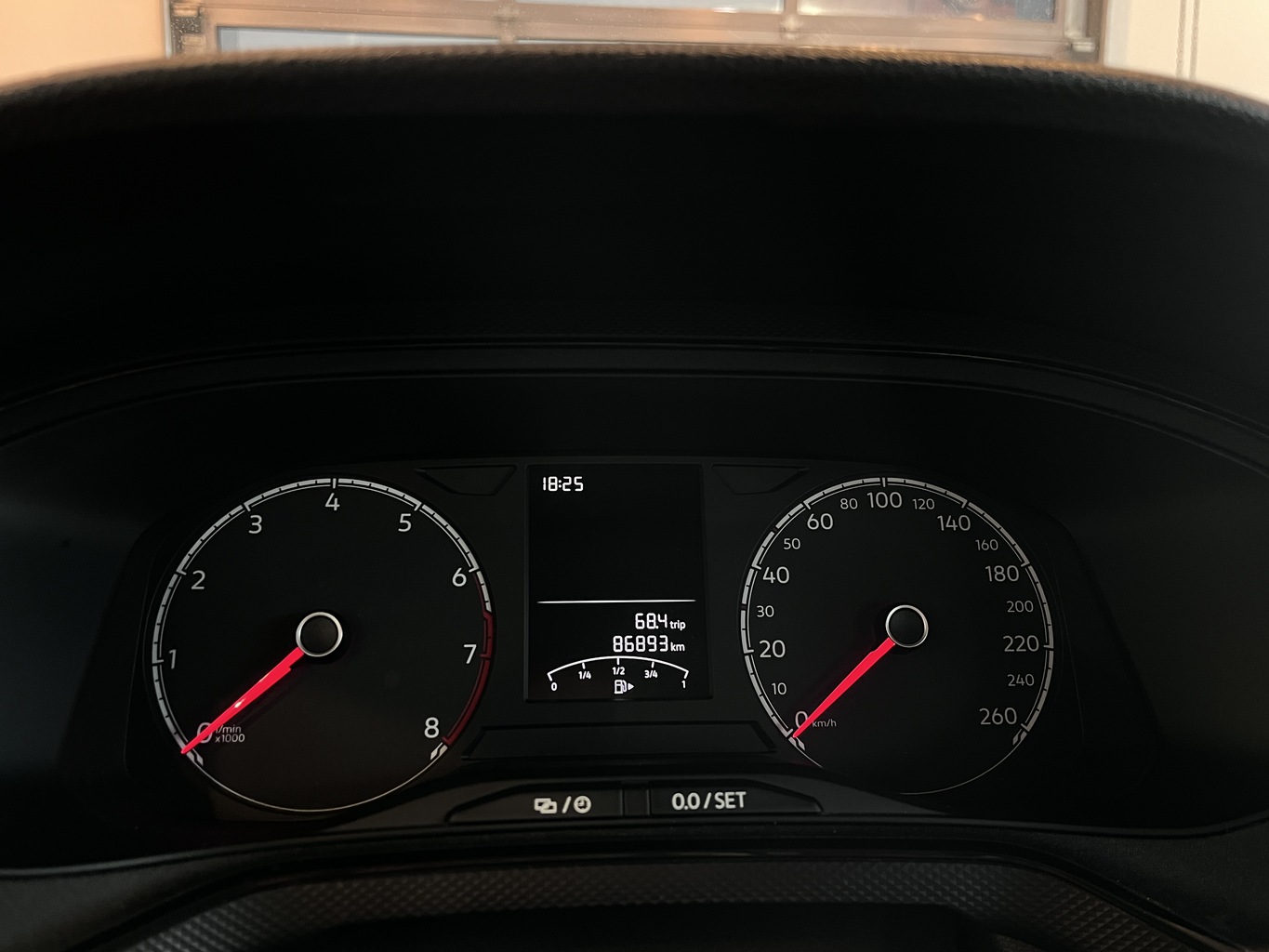 VOLKSWAGEN POLO