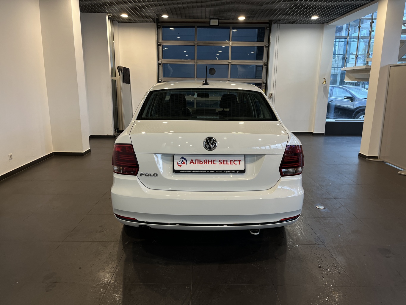 VOLKSWAGEN POLO