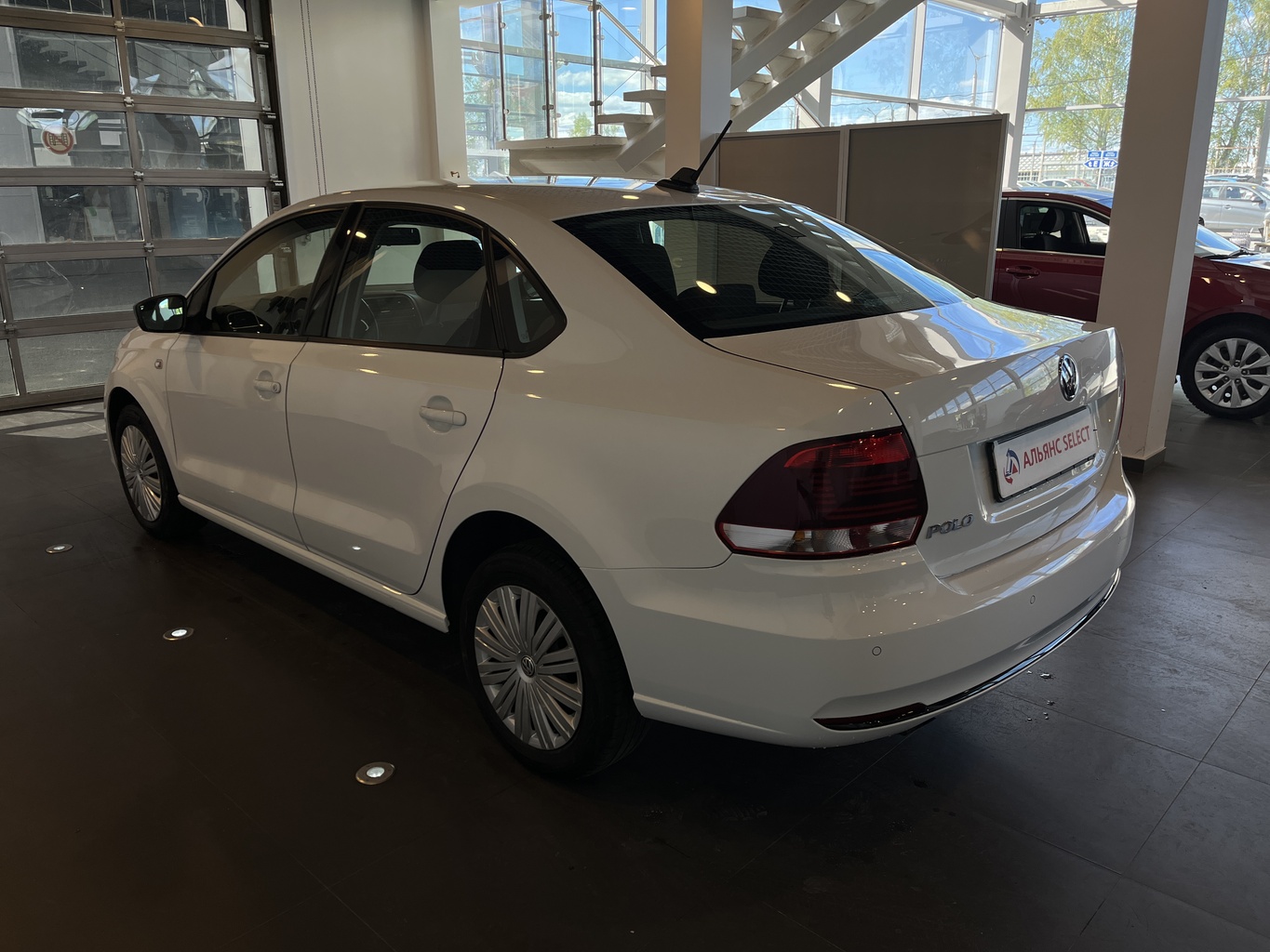 VOLKSWAGEN POLO