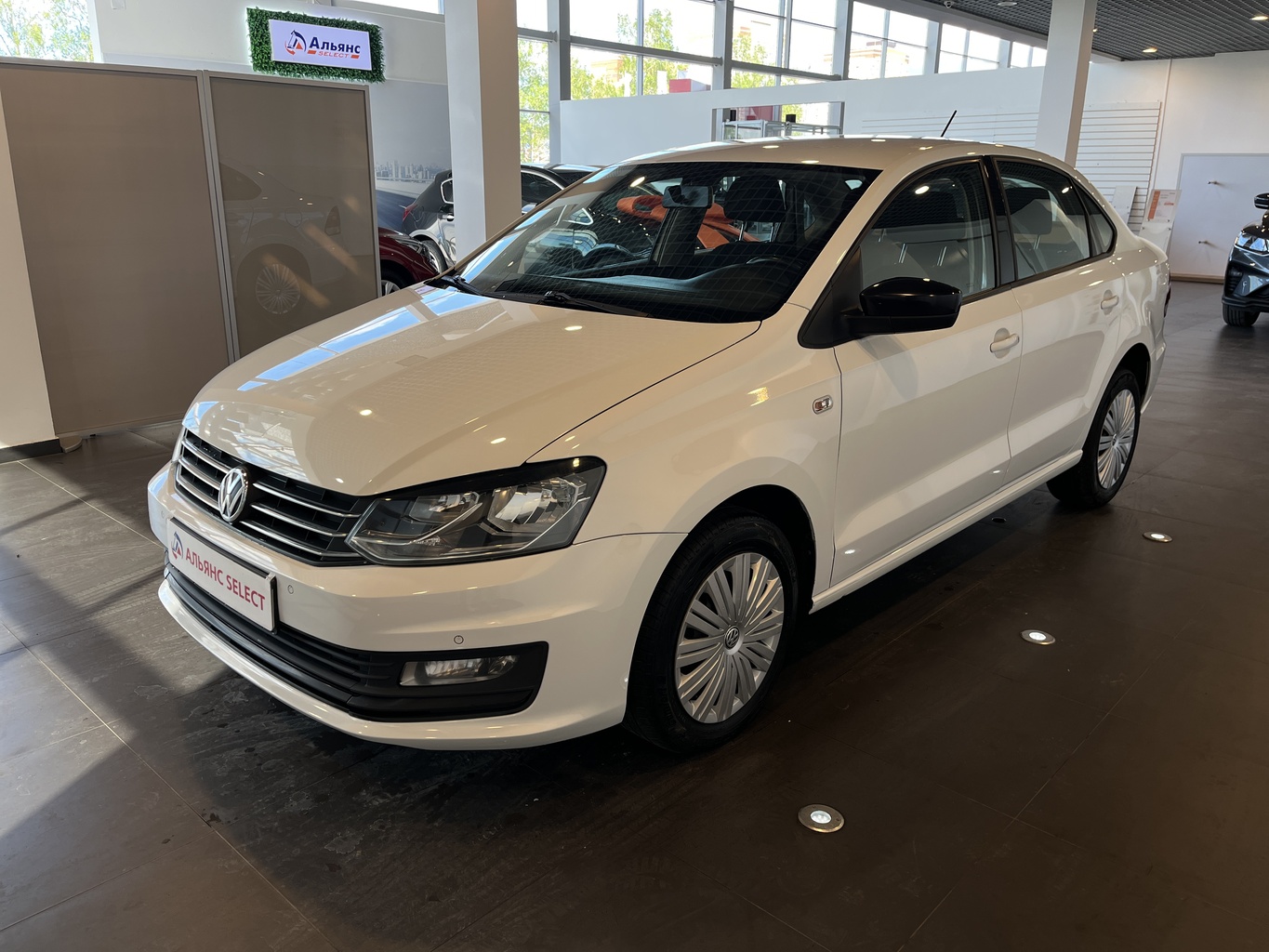 VOLKSWAGEN POLO