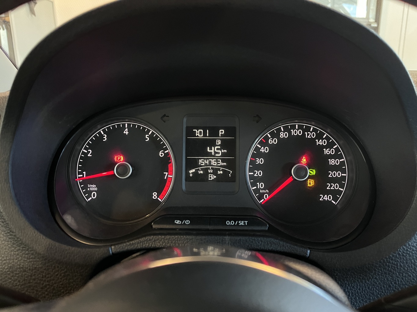 VOLKSWAGEN POLO