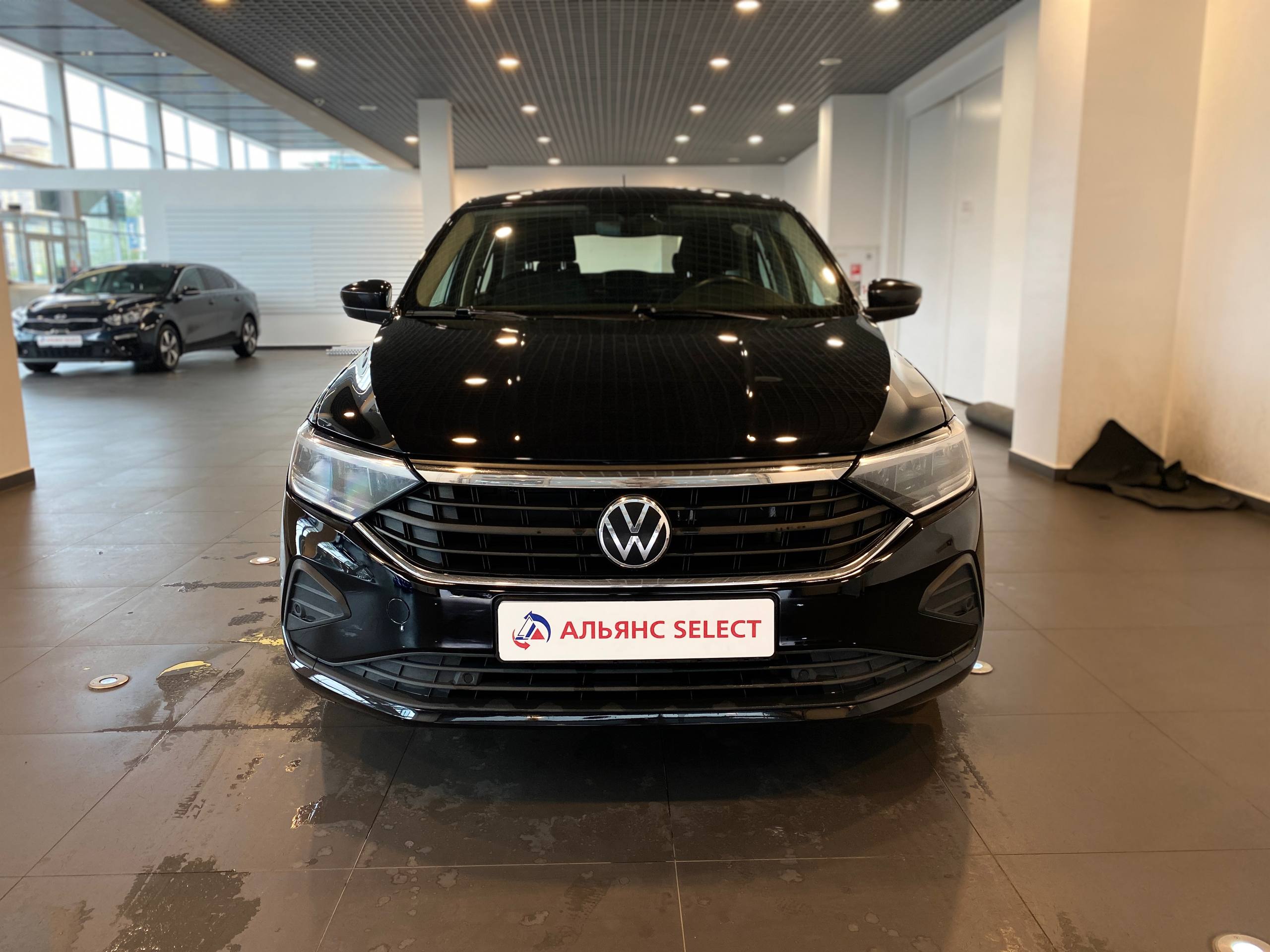 VOLKSWAGEN POLO