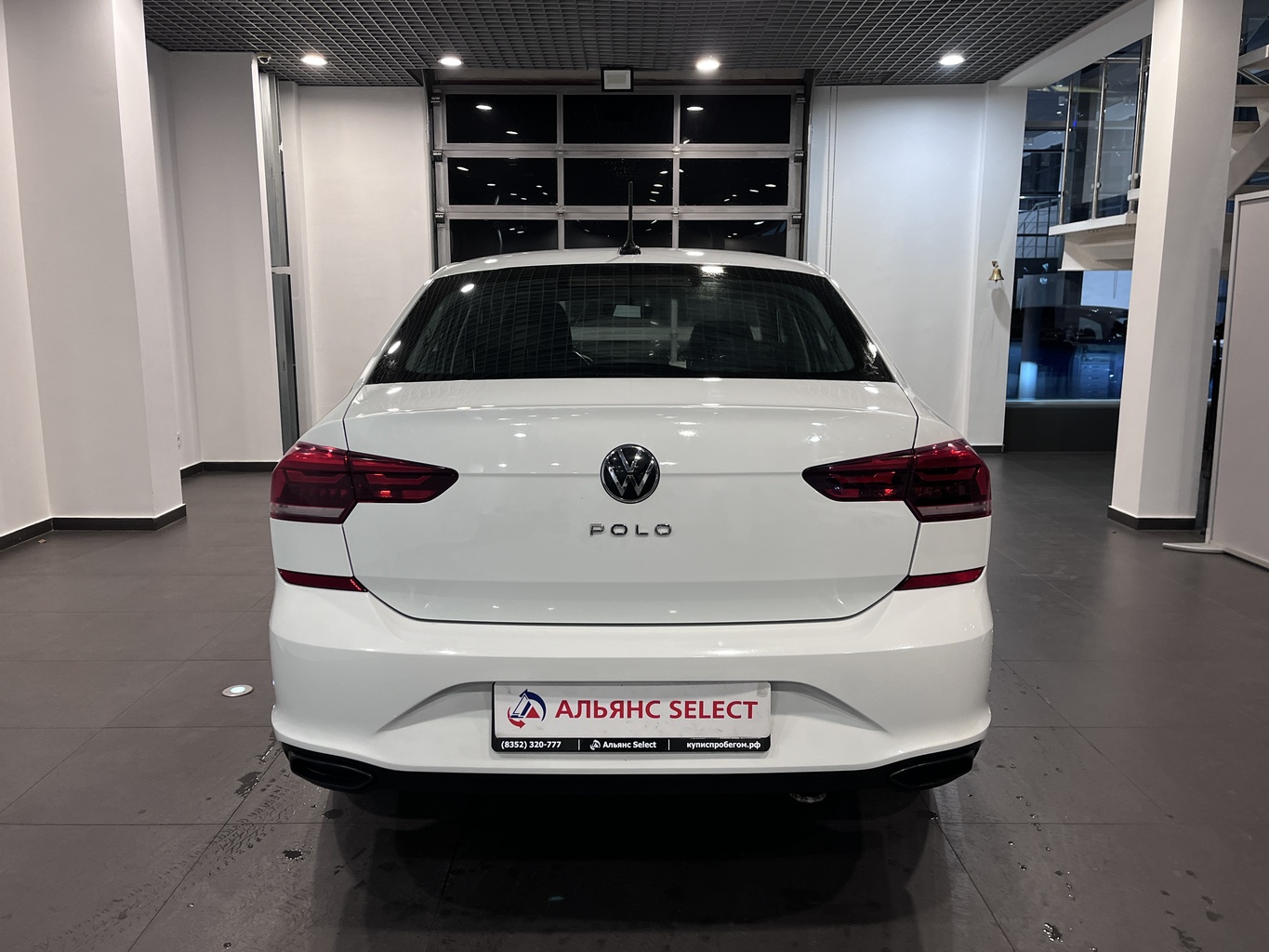VOLKSWAGEN POLO