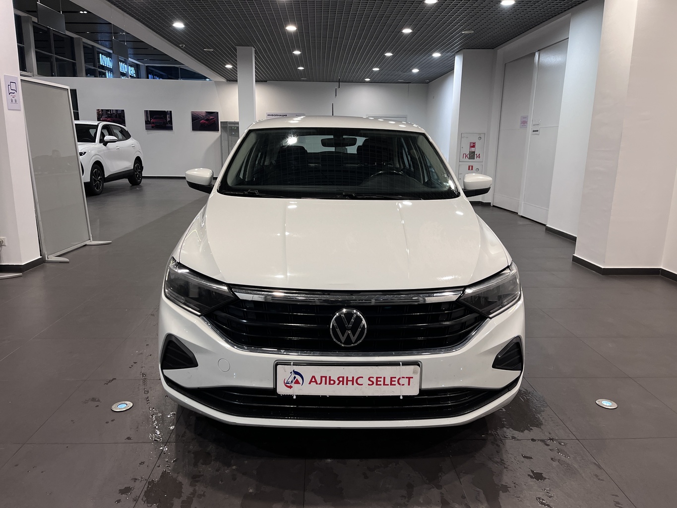 VOLKSWAGEN POLO