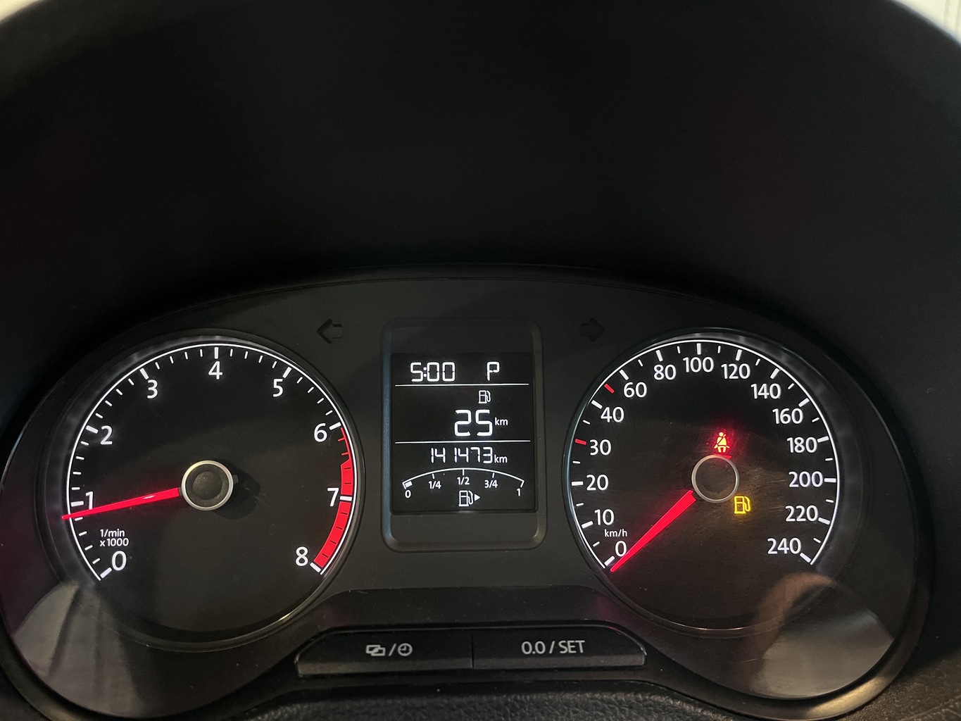 VOLKSWAGEN POLO