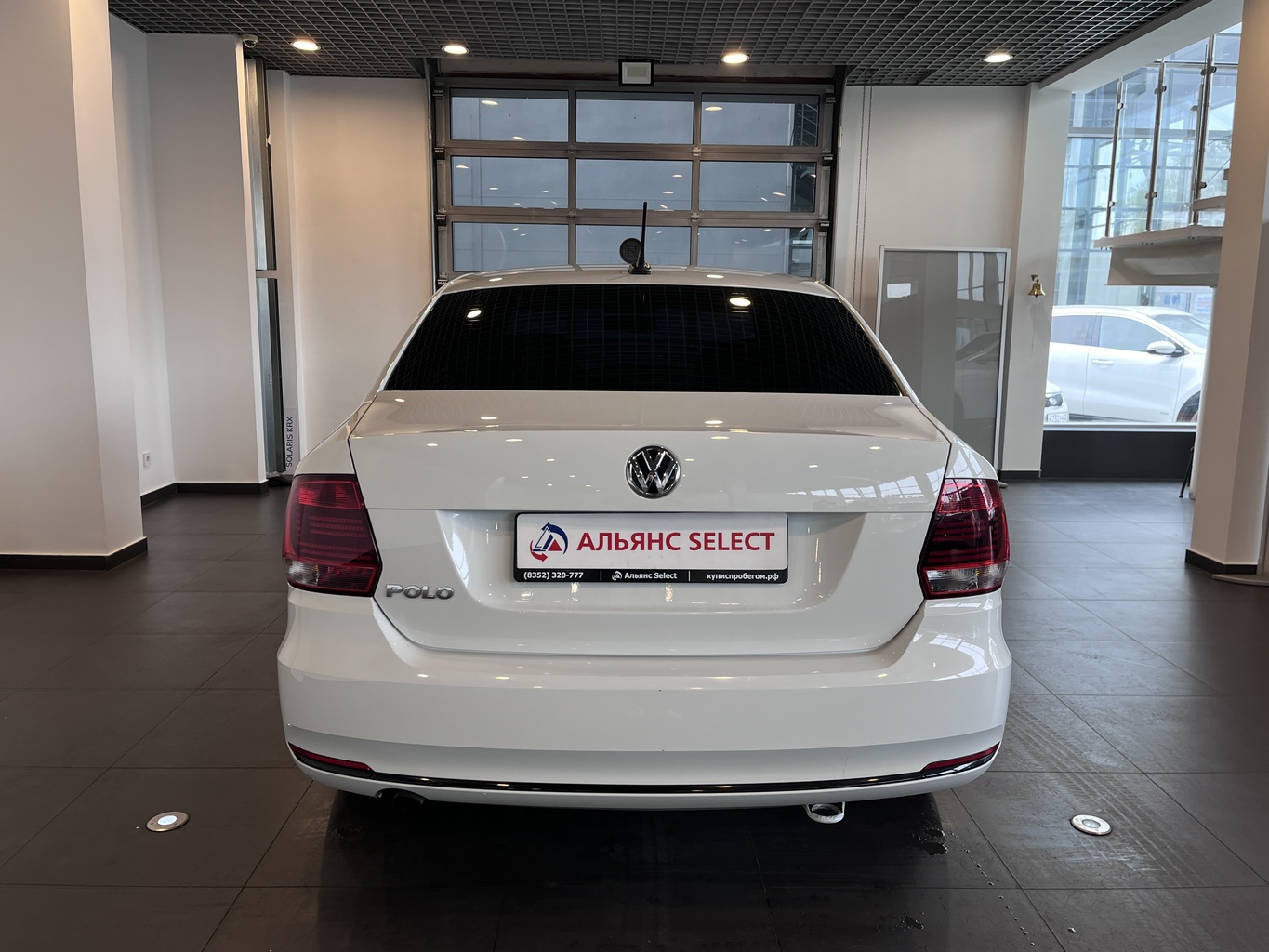 VOLKSWAGEN POLO