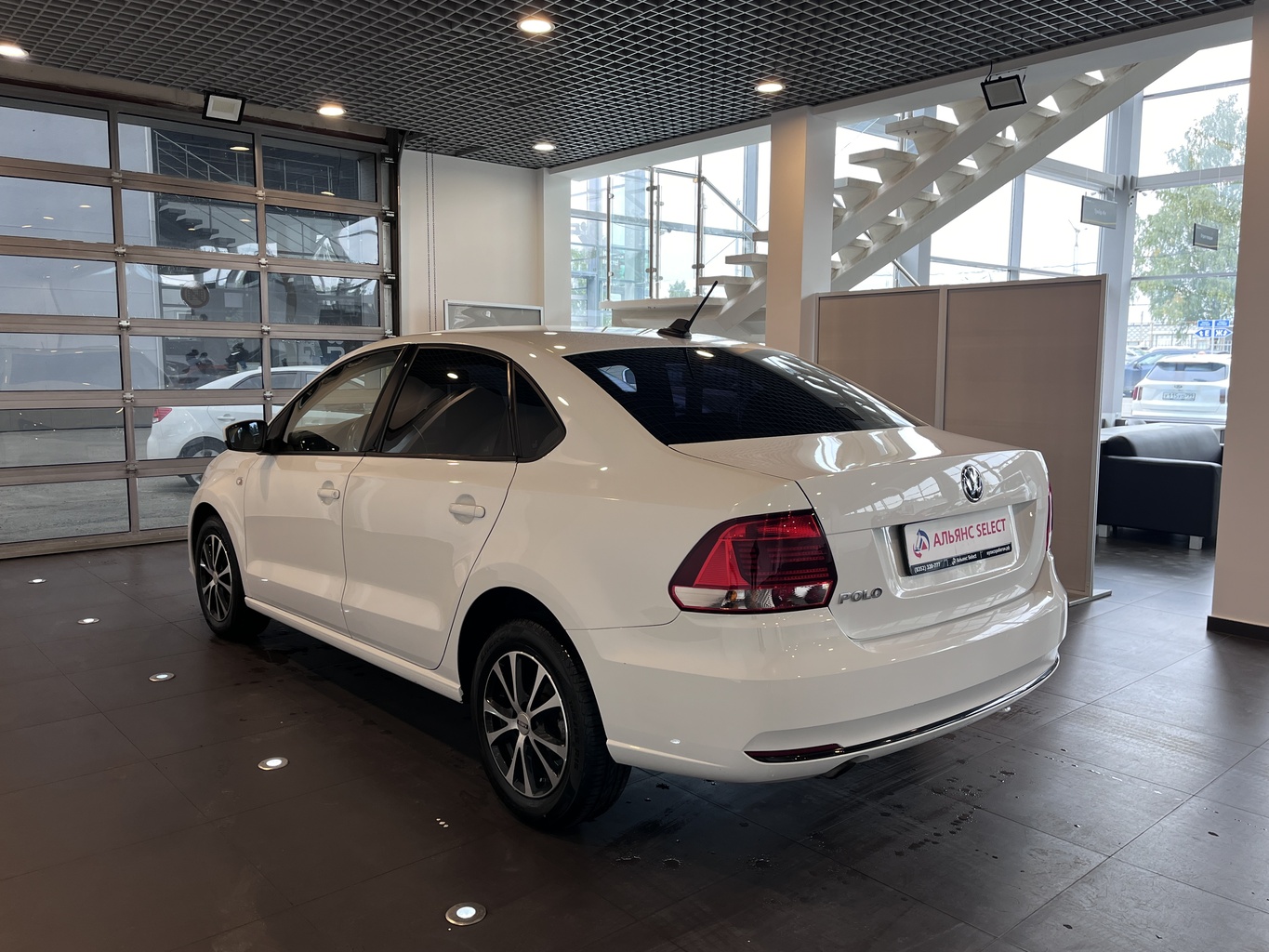 VOLKSWAGEN POLO