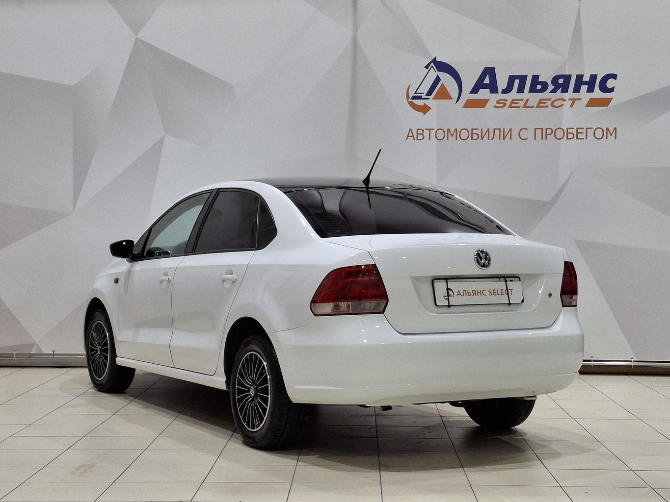 VOLKSWAGEN POLO