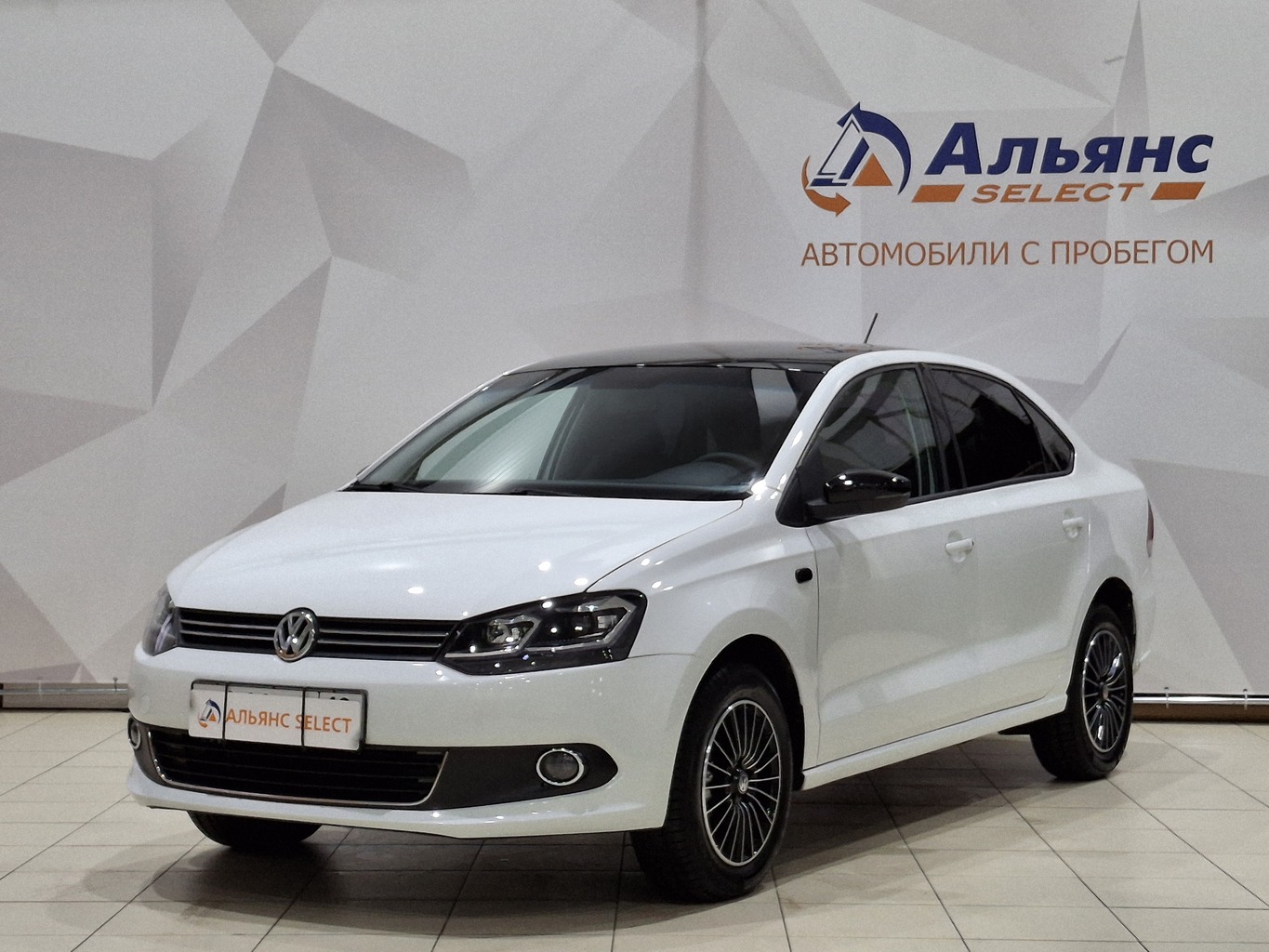 VOLKSWAGEN POLO