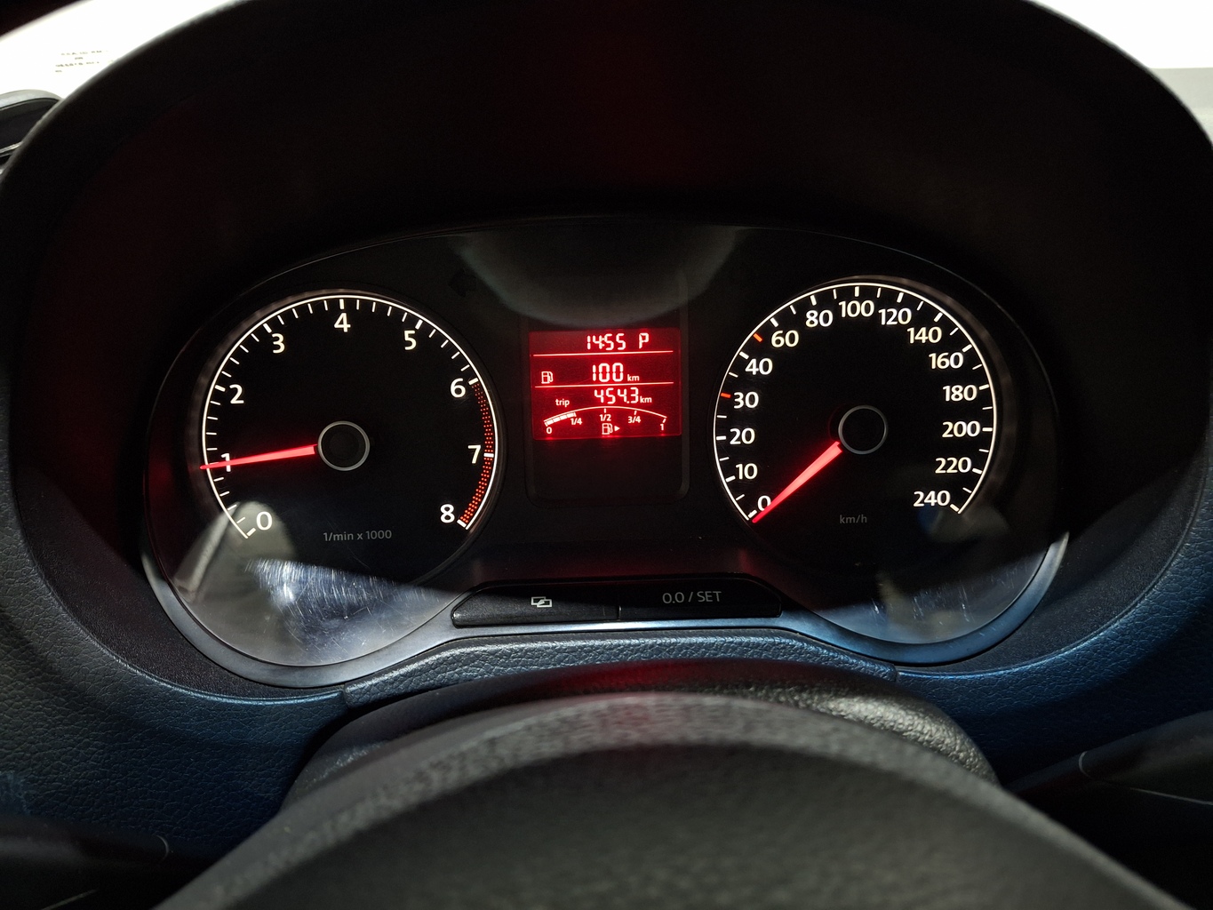 VOLKSWAGEN POLO
