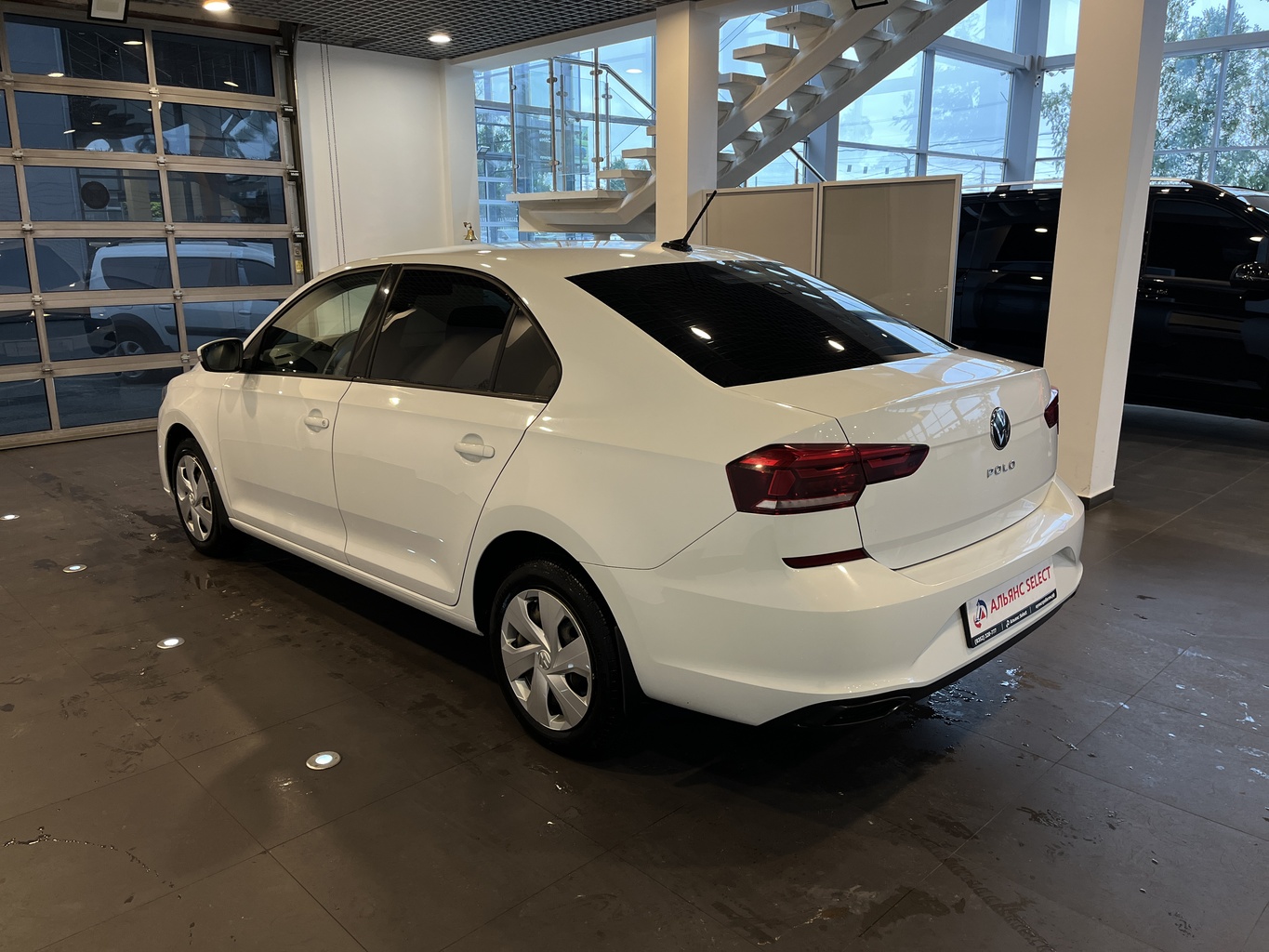 VOLKSWAGEN POLO