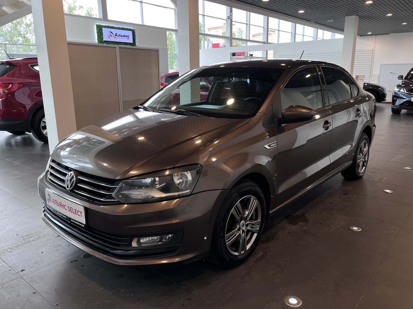 VOLKSWAGEN POLO