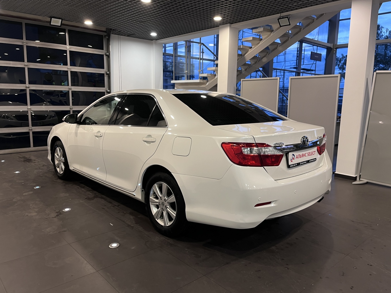 TOYOTA CAMRY