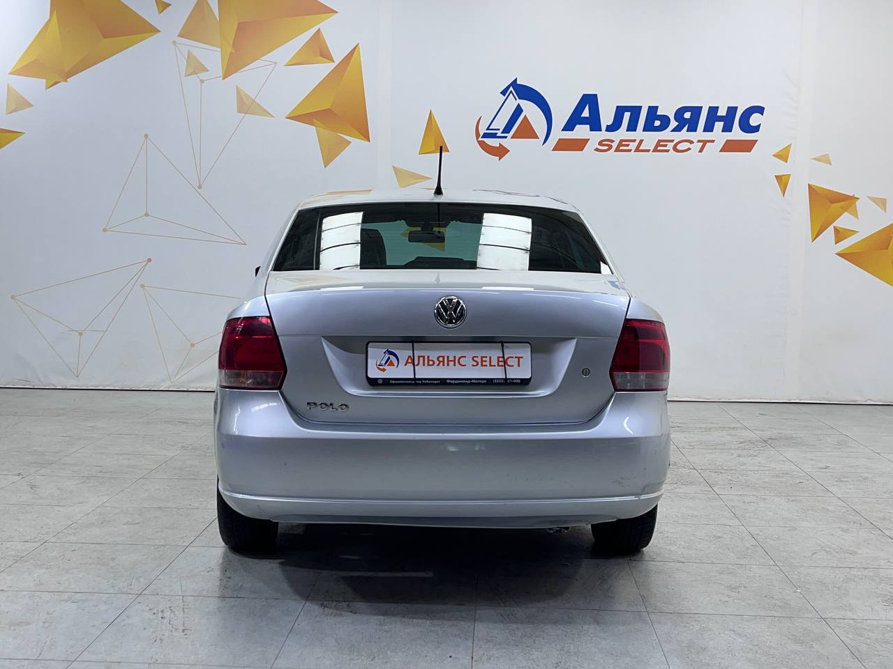 VOLKSWAGEN POLO