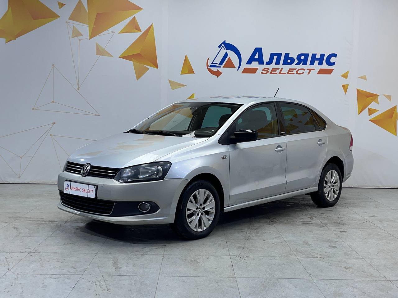 VOLKSWAGEN POLO