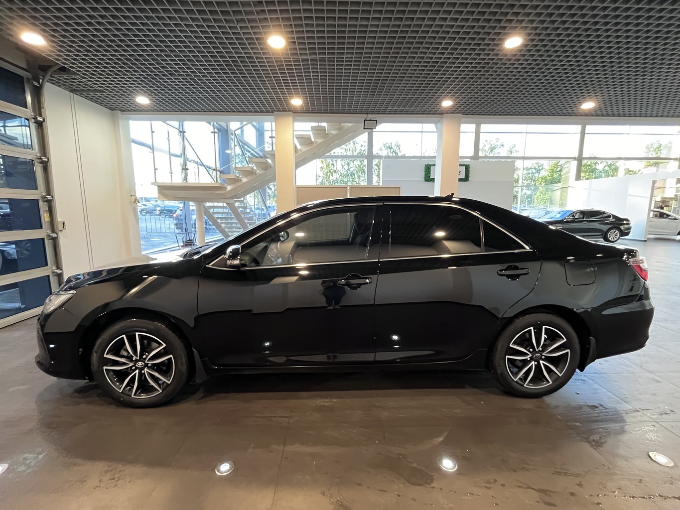 TOYOTA CAMRY