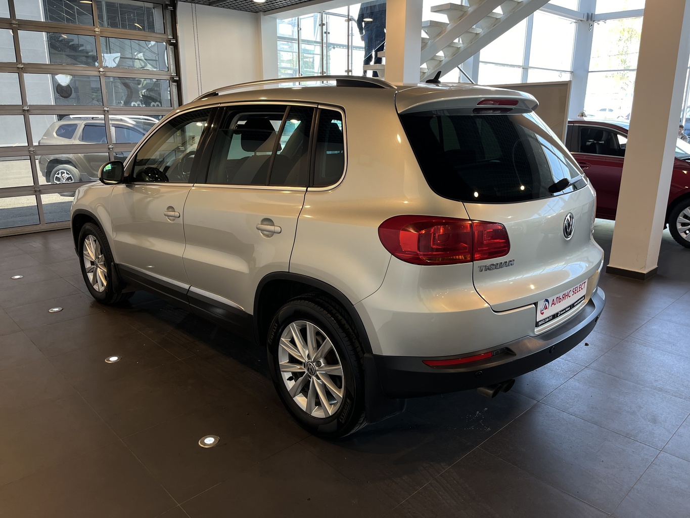 VOLKSWAGEN TIGUAN