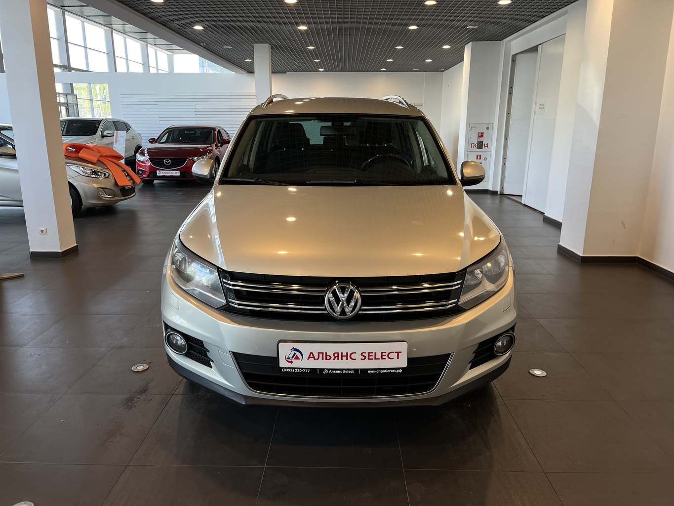 VOLKSWAGEN TIGUAN