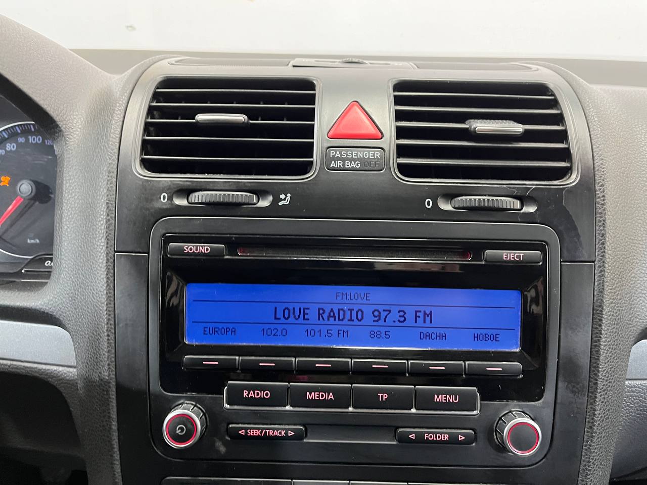 VOLKSWAGEN JETTA