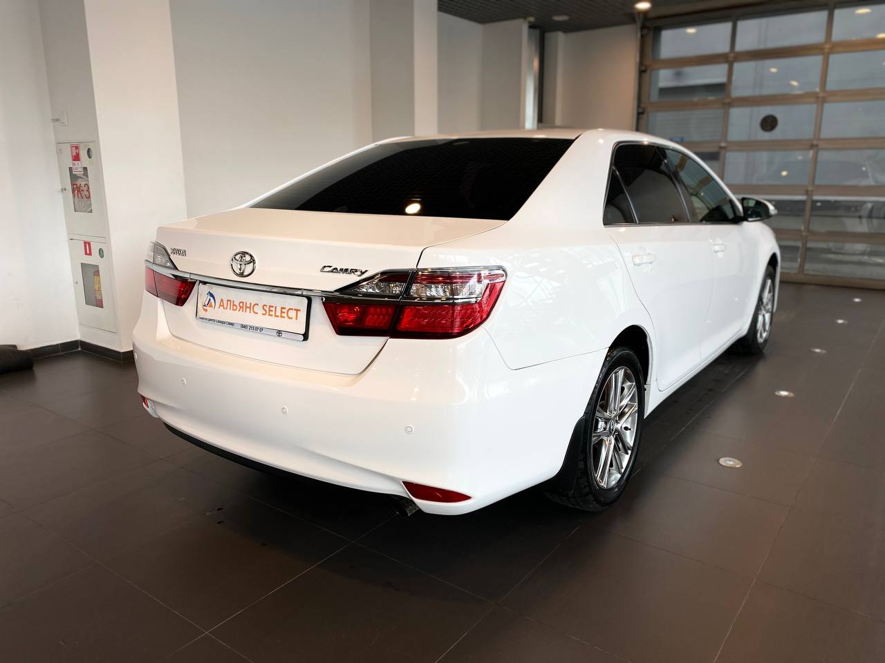 TOYOTA CAMRY