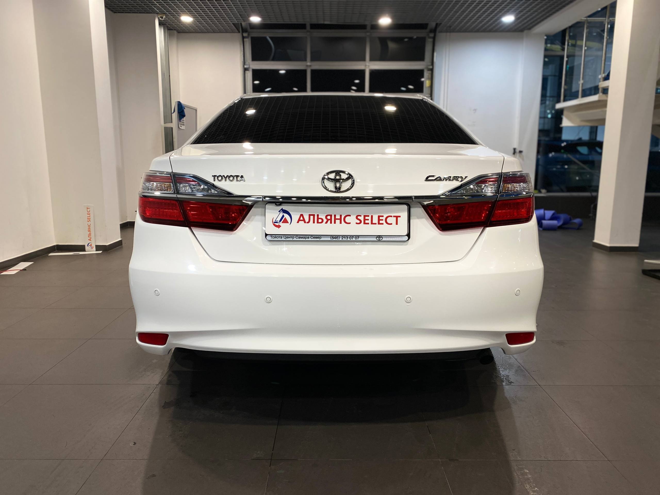 TOYOTA CAMRY