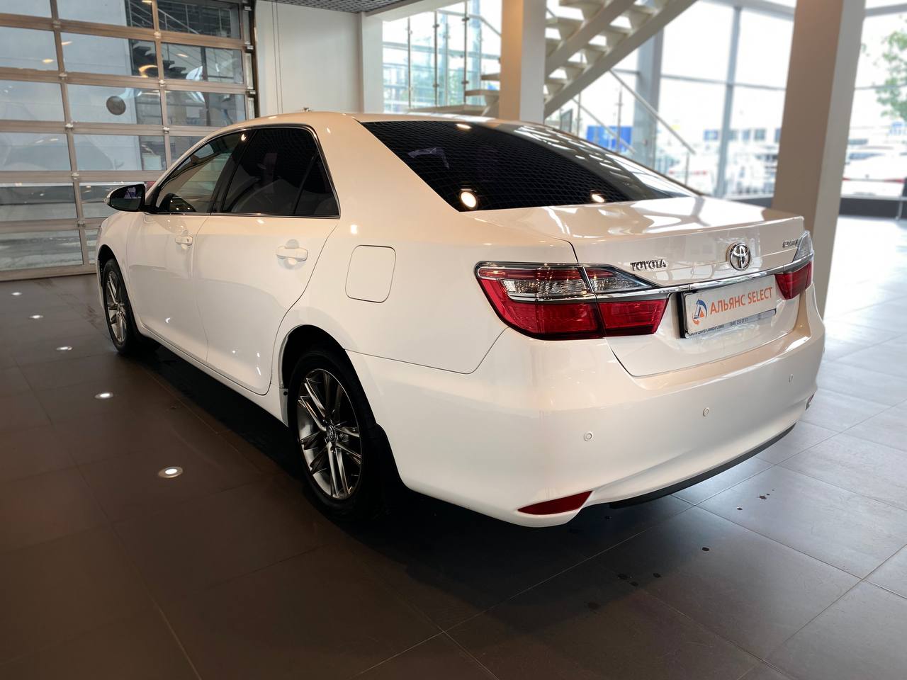 TOYOTA CAMRY