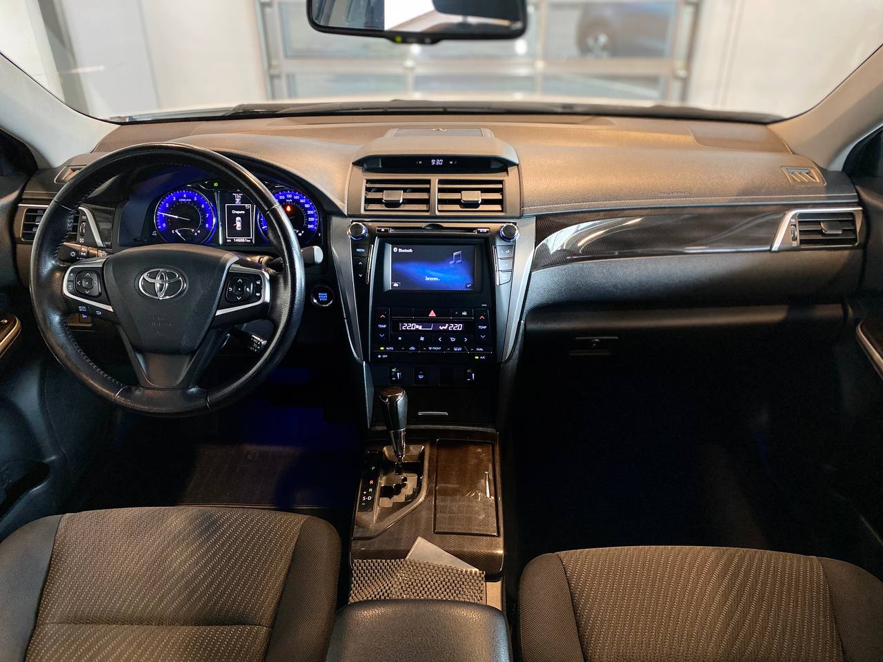 TOYOTA CAMRY