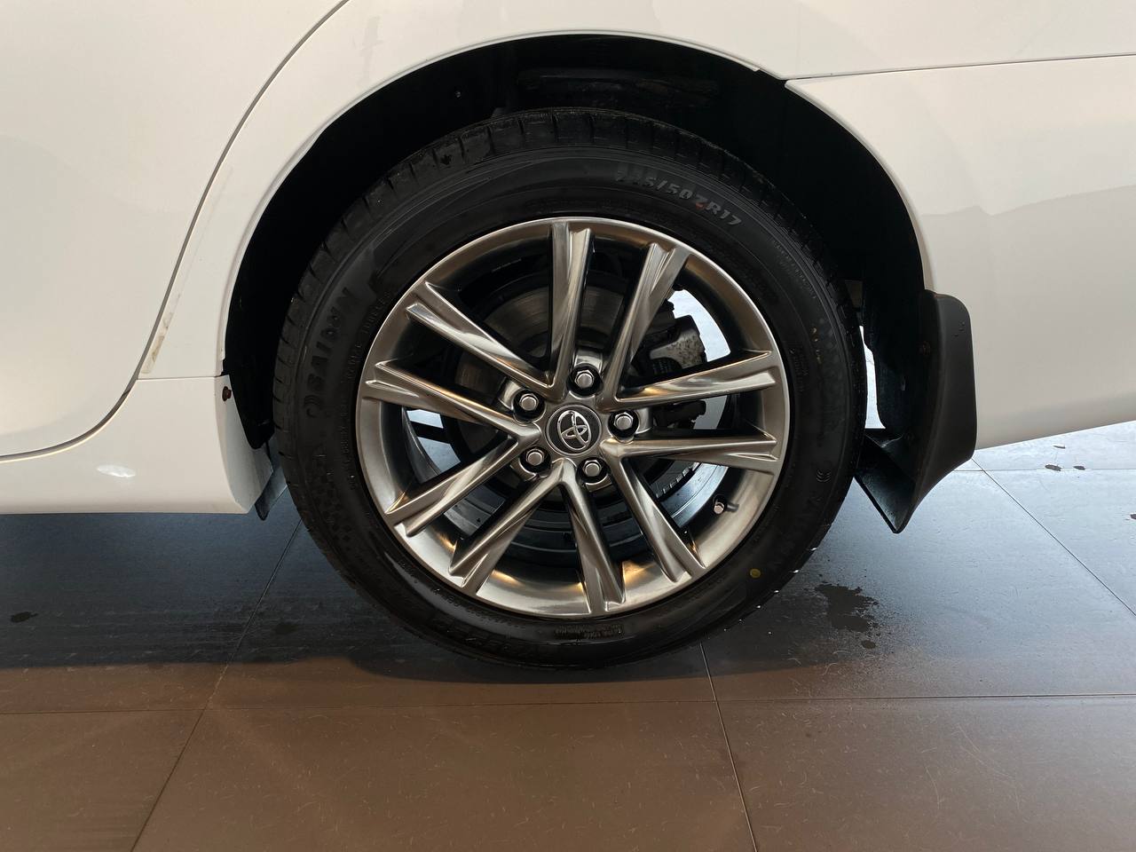 TOYOTA CAMRY