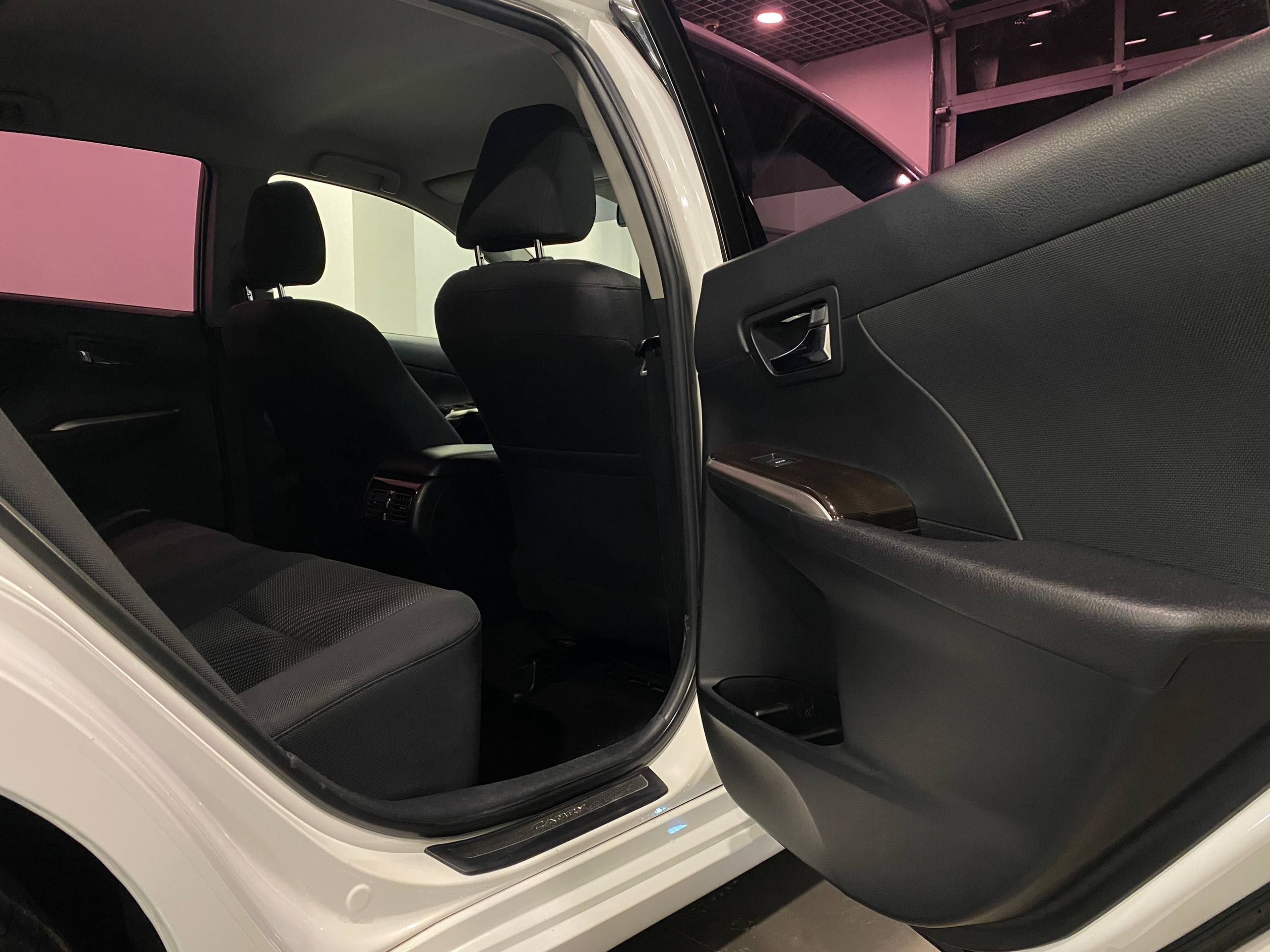 TOYOTA CAMRY