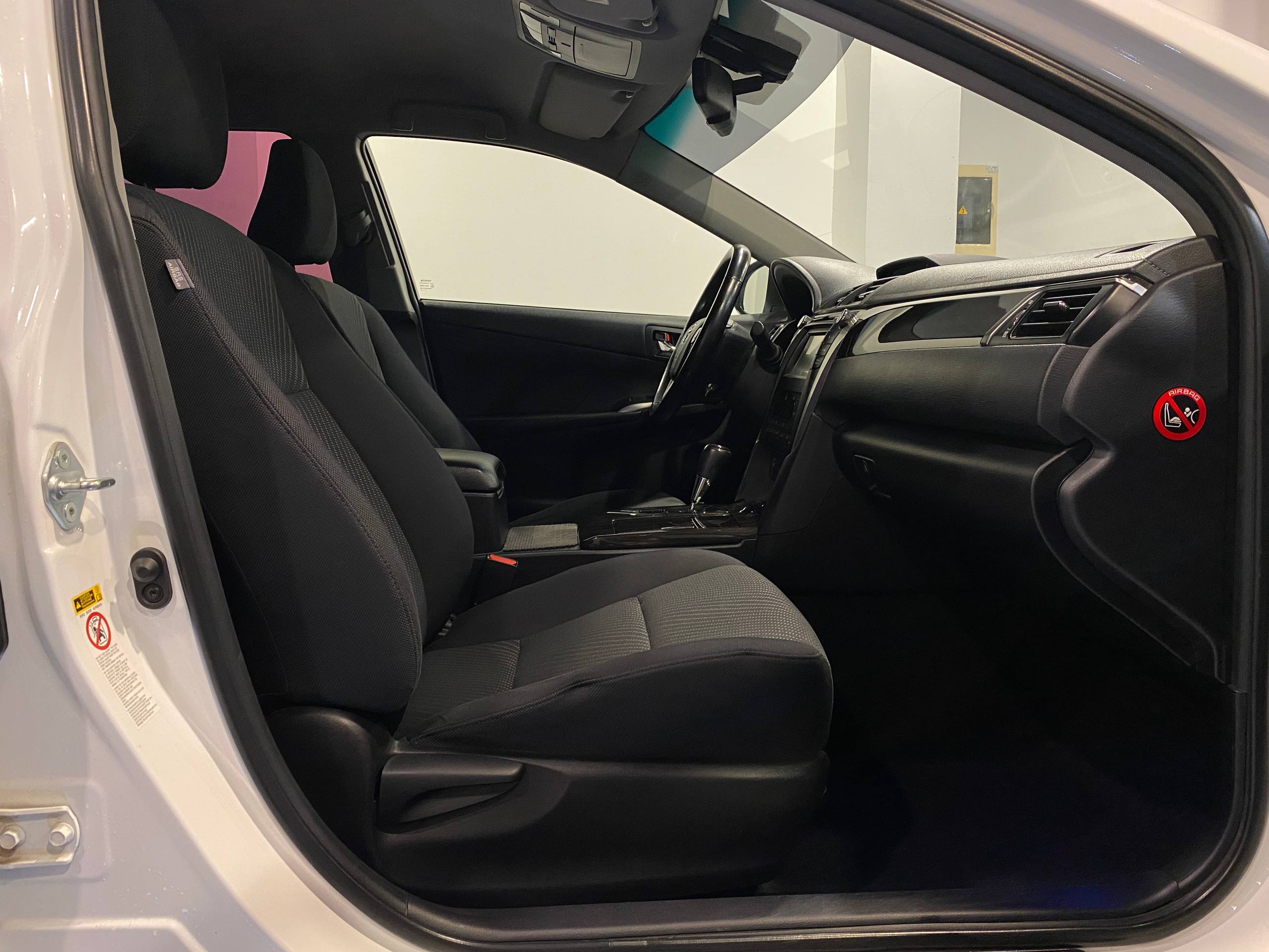 TOYOTA CAMRY