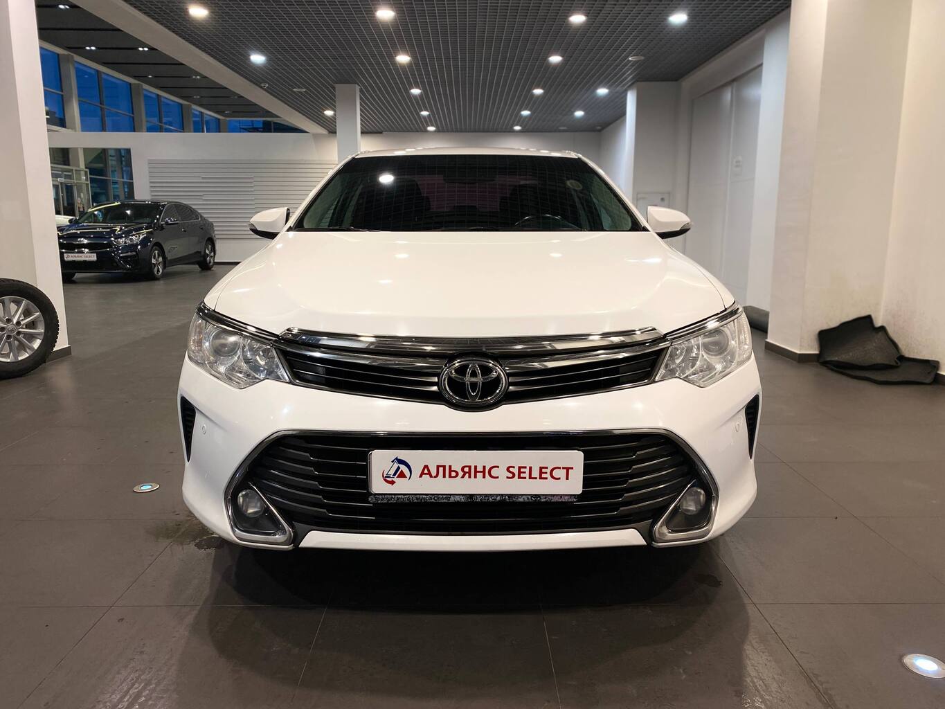 TOYOTA CAMRY