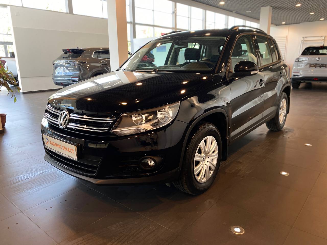 VOLKSWAGEN TIGUAN NEW