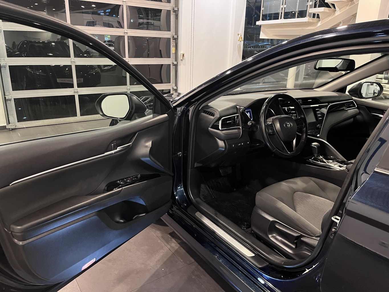 TOYOTA CAMRY