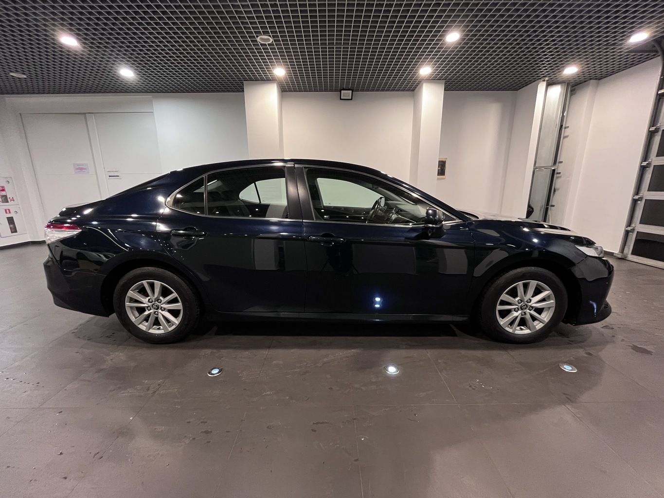 TOYOTA CAMRY