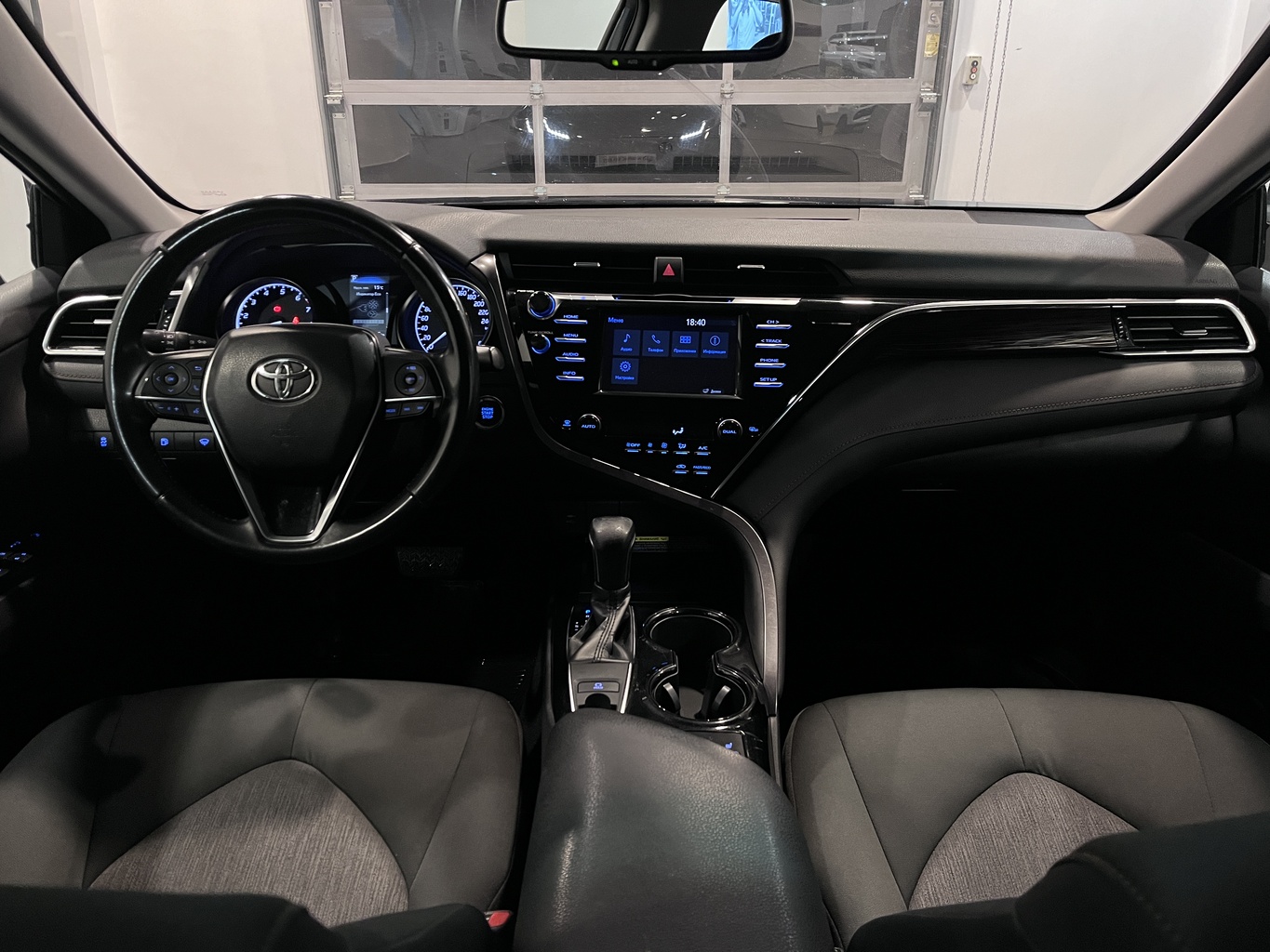 TOYOTA CAMRY