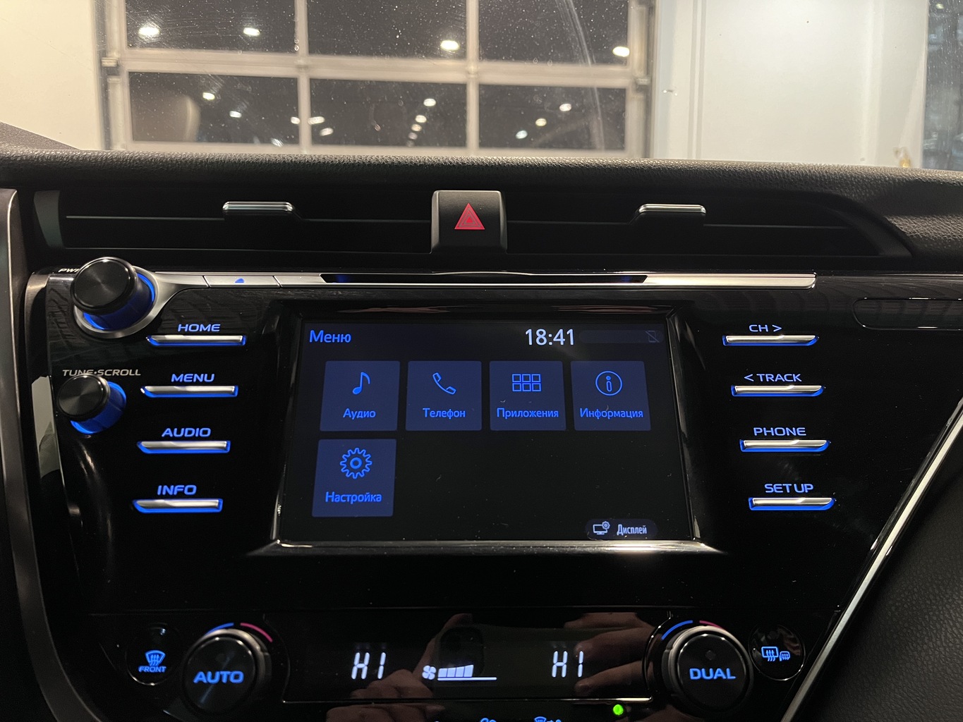 TOYOTA CAMRY