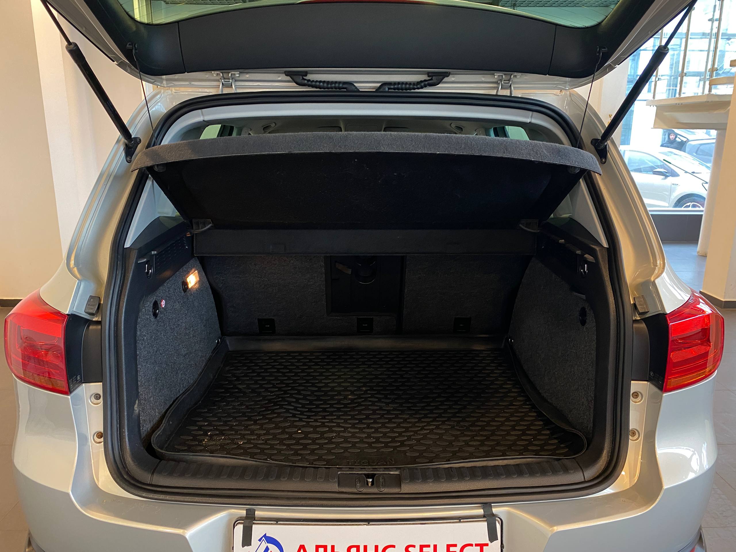 VOLKSWAGEN TIGUAN NEW