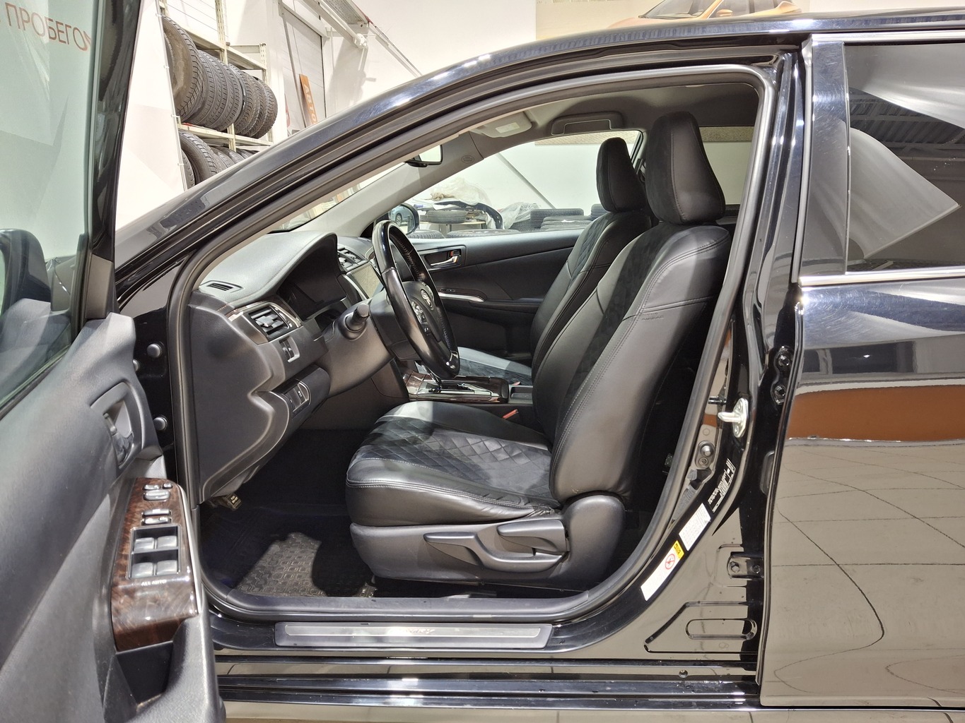 TOYOTA CAMRY