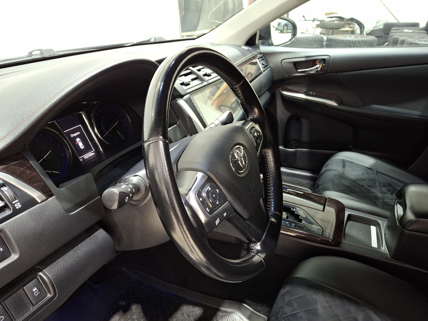 TOYOTA CAMRY