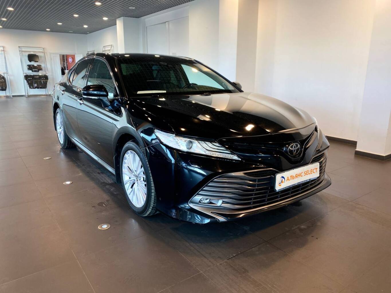 TOYOTA CAMRY