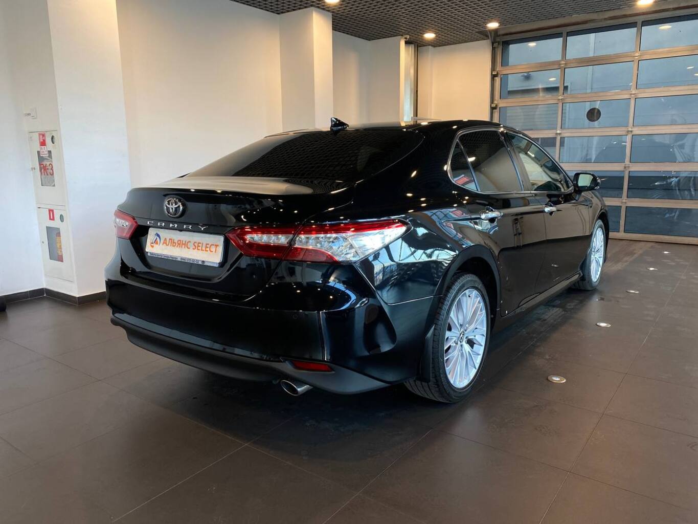 TOYOTA CAMRY