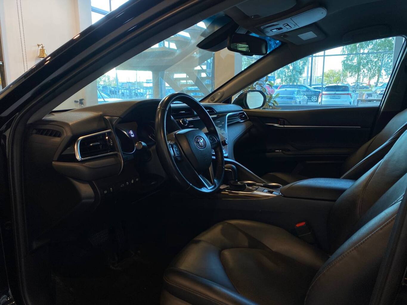 TOYOTA CAMRY
