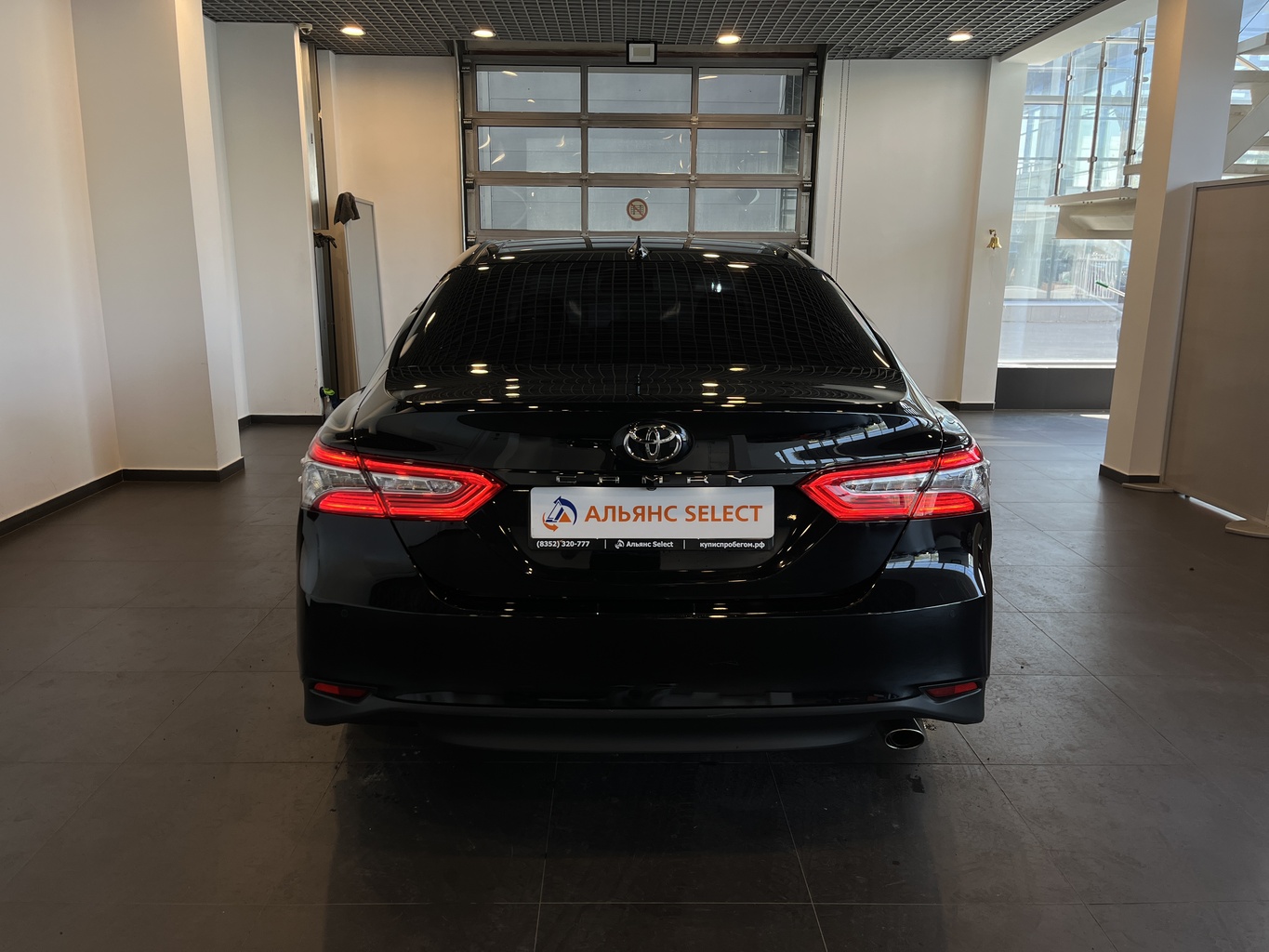 TOYOTA CAMRY